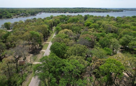Mobile Homes Welcome: Gorgeous Lot in a Lake Community in Mabank, TX!